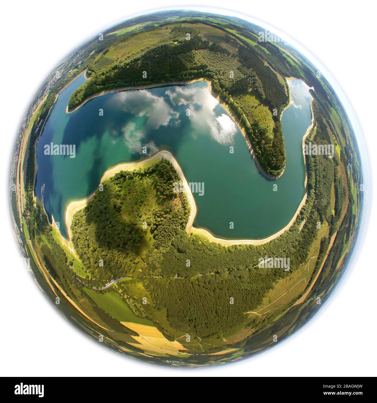 lago Hennesee a Meschede, 09.08.2009, vista aerea, Germania, Nord Reno-Westfalia, Sauerland, Meschede Foto Stock