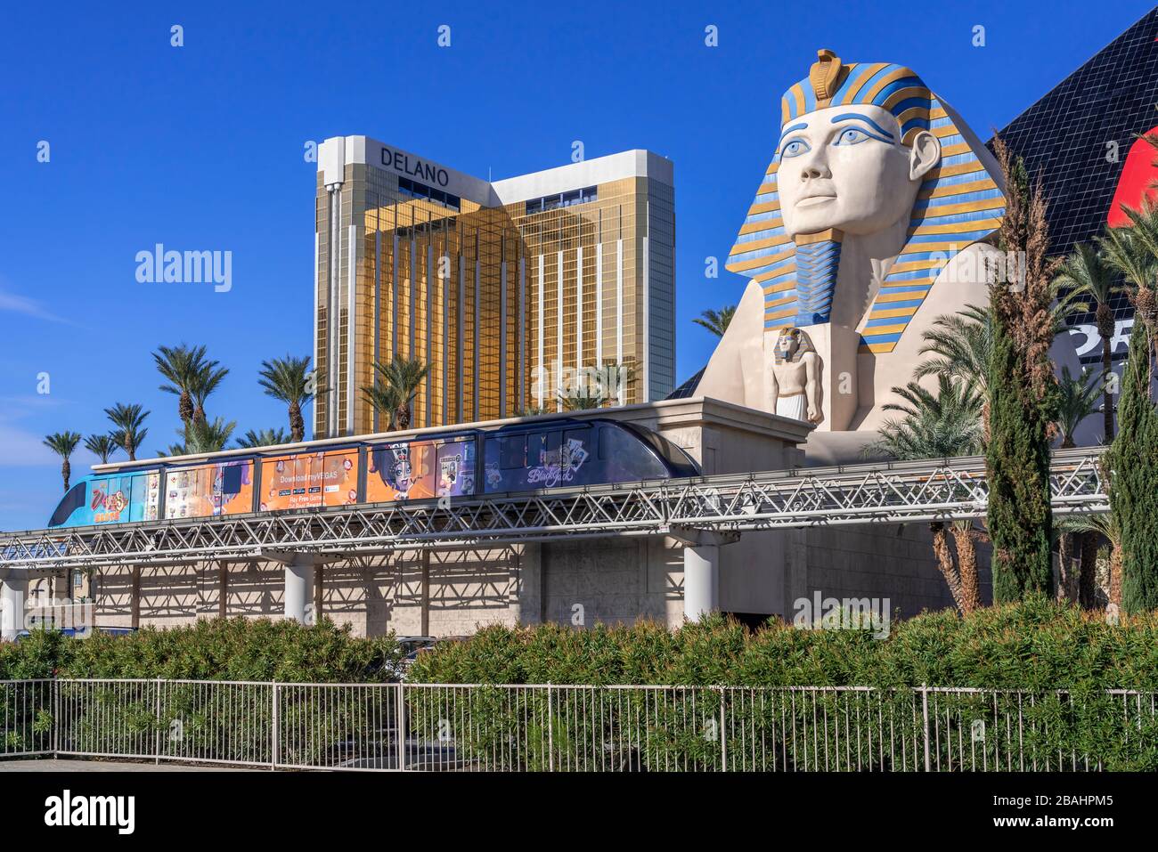 Il complesso casinò di Luxor a Las Vegas, Nevada, USA. Foto Stock