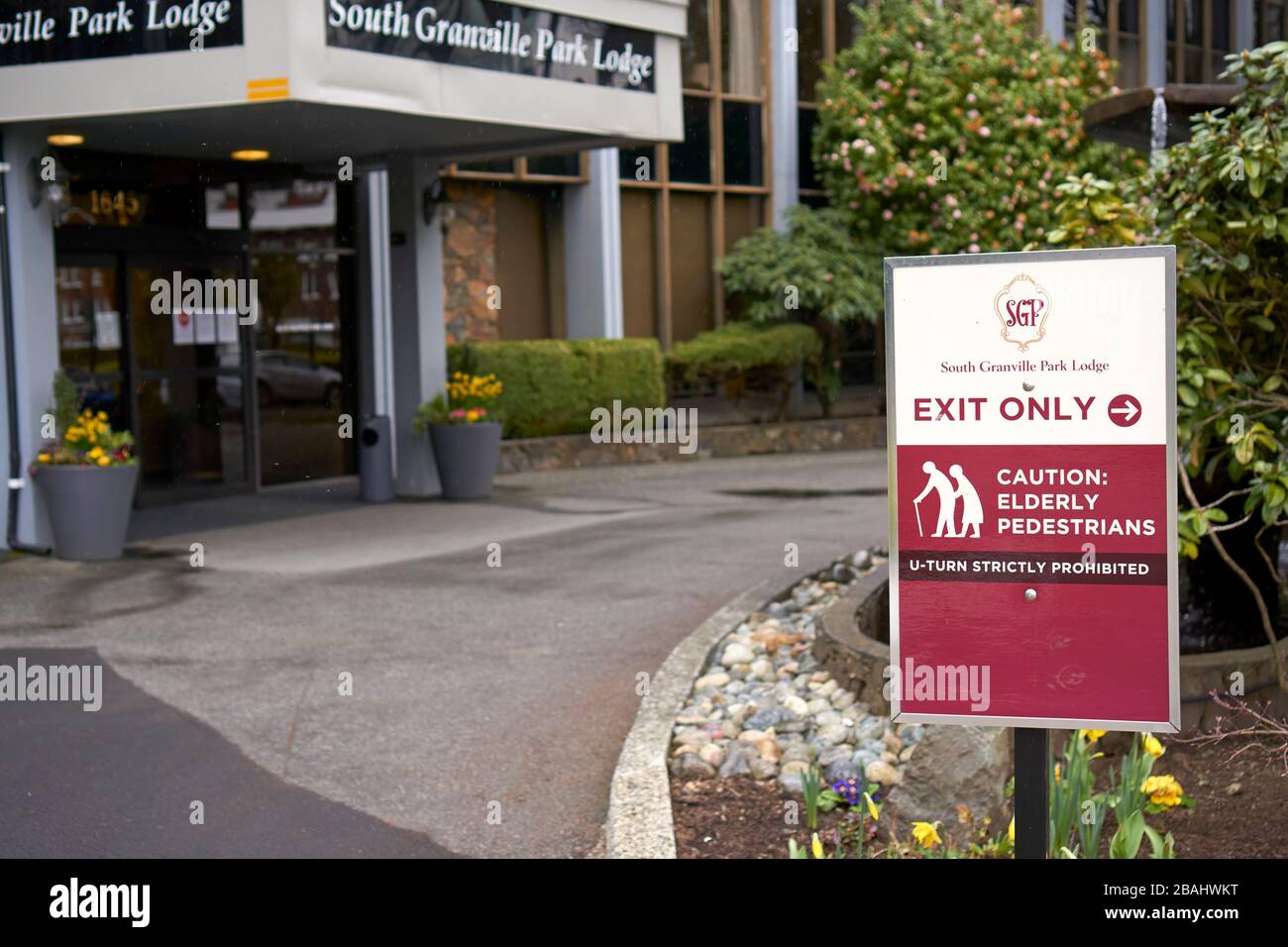 Vancouver, Canada, 26 marzo 2020. Al fine di proteggere gli anziani vulnerabili, le case di cura a Vancouver sono state chiuse a tutti i visitatori durante la pandemia globale COVID-19. Foto Stock