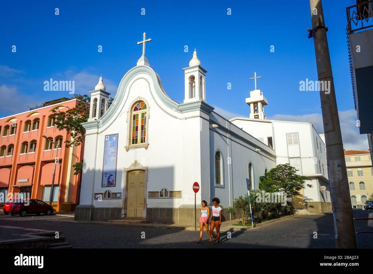 Mindelo/Capo Verde - 20 agosto 2018 - piccola chiesa coloniale, Sao Vicente Foto Stock