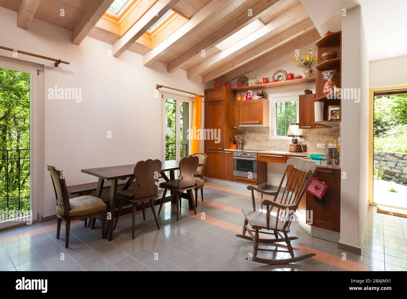 Architettura, interno di una casa di campagna, cucina domestica Foto Stock
