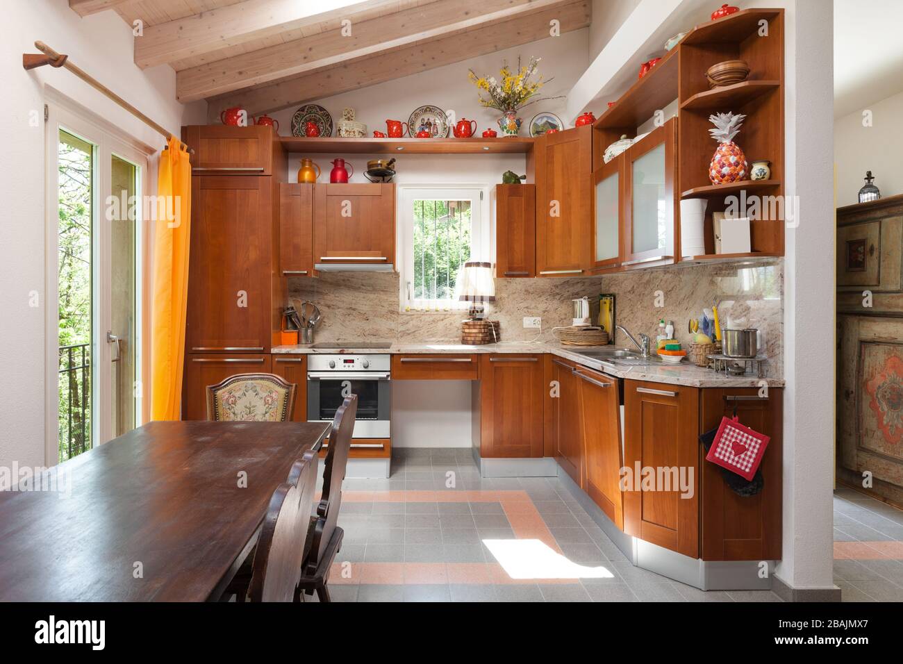 Architettura, interno di una casa di campagna, cucina domestica Foto Stock