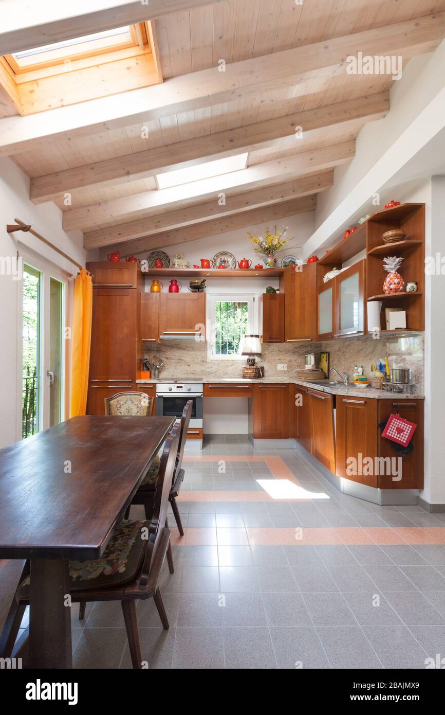 Architettura, interno di una casa di campagna, cucina domestica Foto Stock