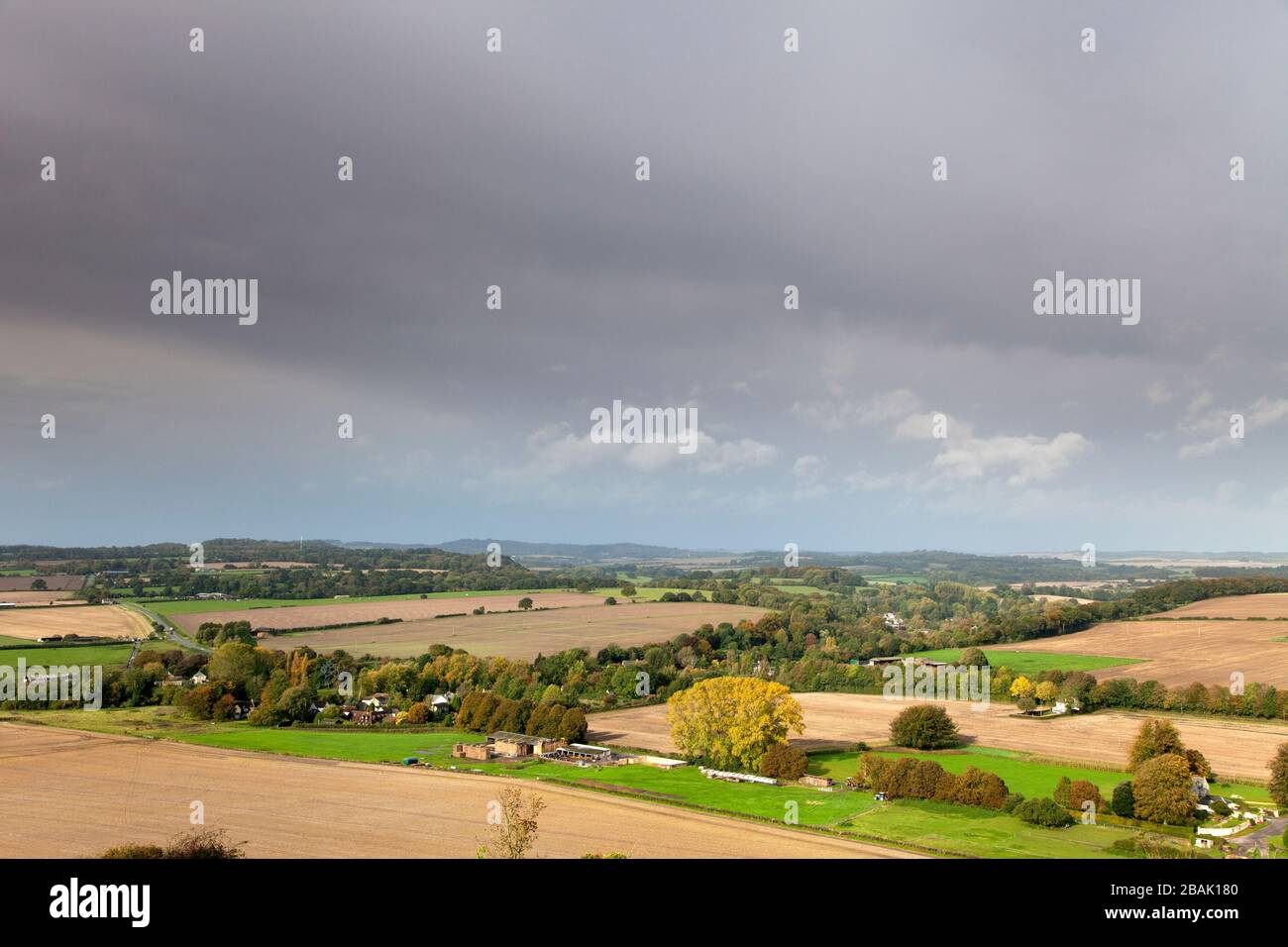 Vista sulla valle di Nadder a Fovant nel Wiltshire. Foto Stock