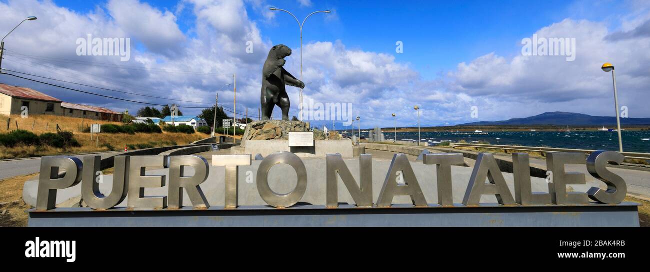 Il Monumento di Milodon, Puerto Natales città, Patagonia, Cile, Sud America Foto Stock