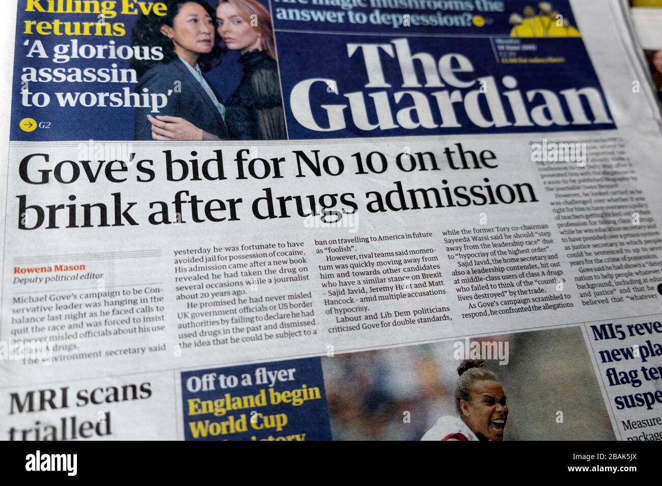 'Gove's BID for No 10 on the Bink After Drugs Admission' pagina principale del giornale Guardian Tory Leadership Contest Giugno 2019 Londra UK Foto Stock