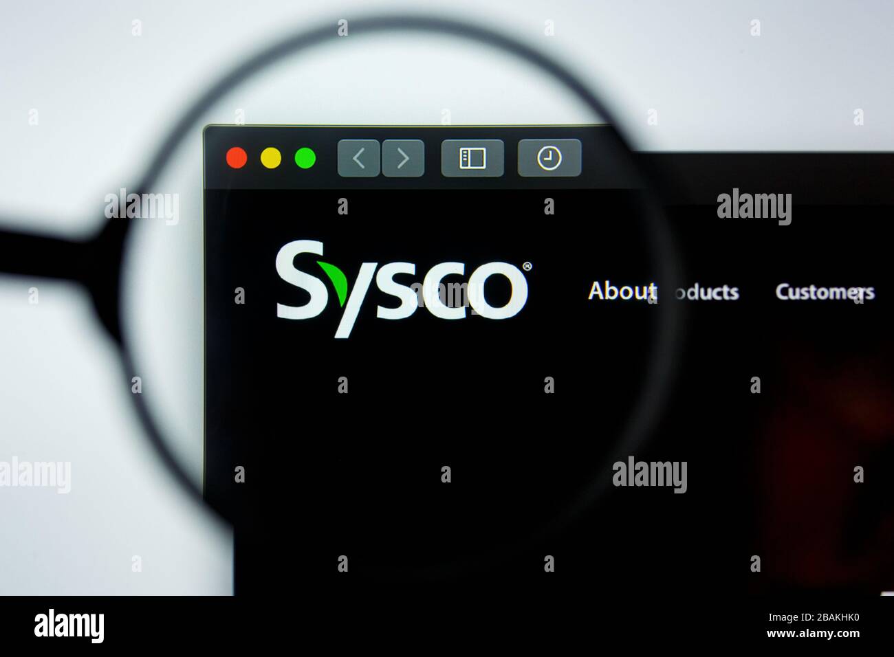 Los Angeles, California, USA - 12 Giugno 2019: Editoriale illustrativo della homepage del sito Sysco. Logo Sysco visibile sullo schermo del display Foto Stock