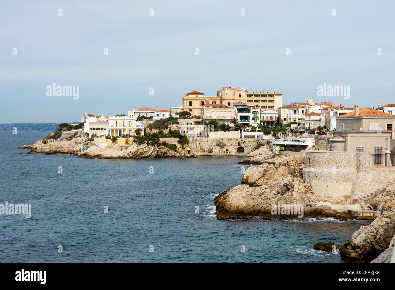Villaggio costiero sul mediterraneo che si avvicina a la Spezia Foto Stock