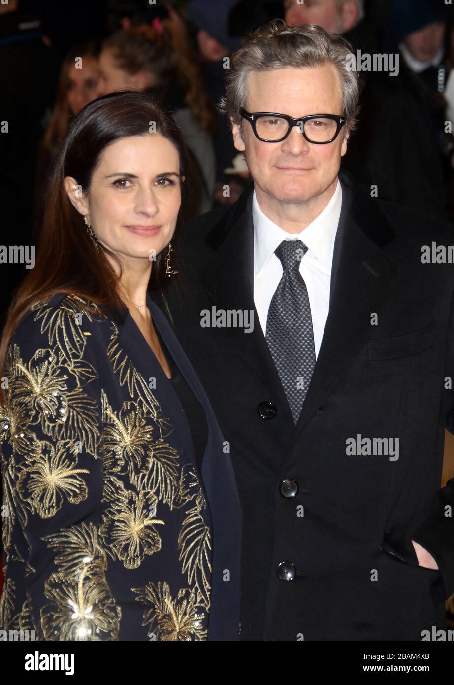 06 febbraio 2018 - Londra, Inghilterra, Regno Unito - gli spettacoli fotografici della prima mondiale della Misericordia: Colin Firth e sua moglie Livia Firth Foto Stock