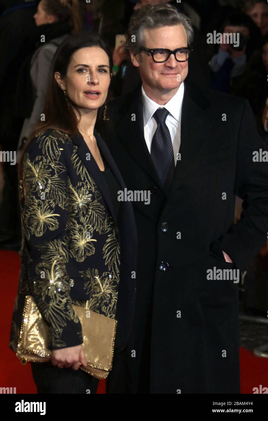 06 febbraio 2018 - Londra, Inghilterra, Regno Unito - gli spettacoli fotografici della prima mondiale della Misericordia: Colin Firth e sua moglie Livia Firth Foto Stock