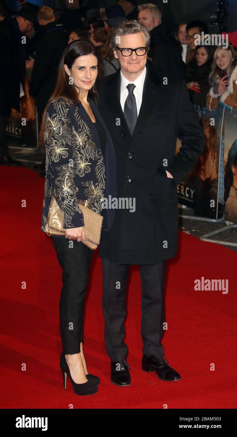 06 febbraio 2018 - Londra, Inghilterra, Regno Unito - gli spettacoli fotografici della prima mondiale della Misericordia: Colin Firth e sua moglie Livia Firth Foto Stock