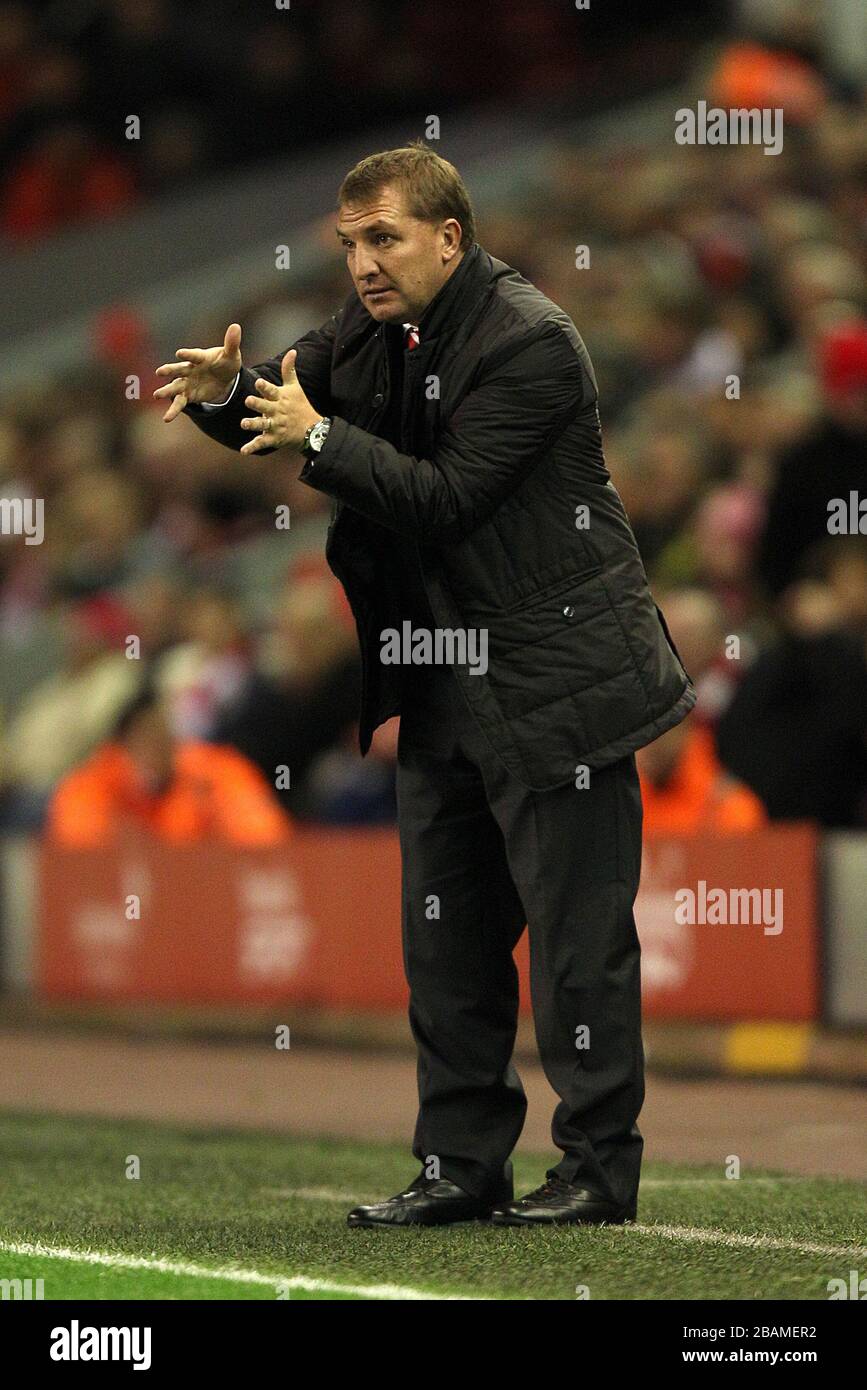 Il manager di Liverpool Brendan Rodgers sulla linea di contatto Foto Stock