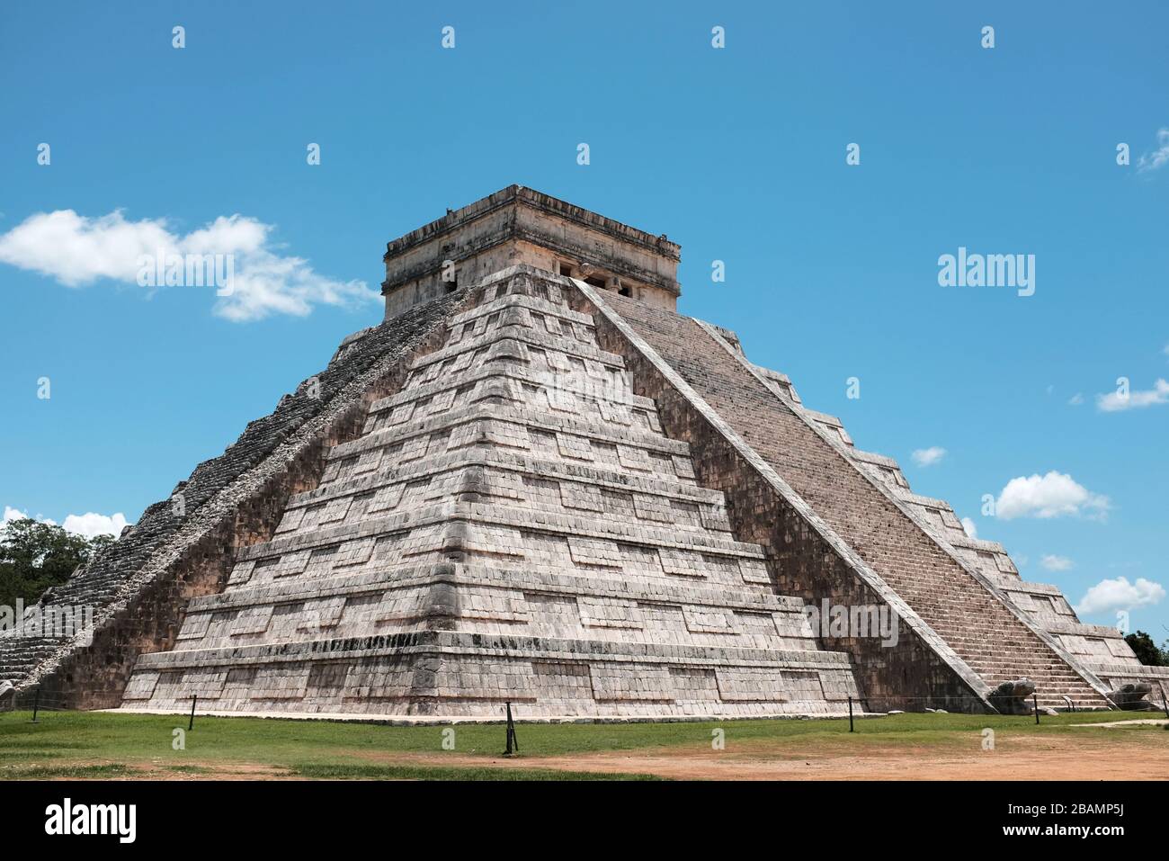 Tempio di Kukulkan a Chichen Itza, Messico. Una delle nuove sette meraviglie del mondo. Foto Stock