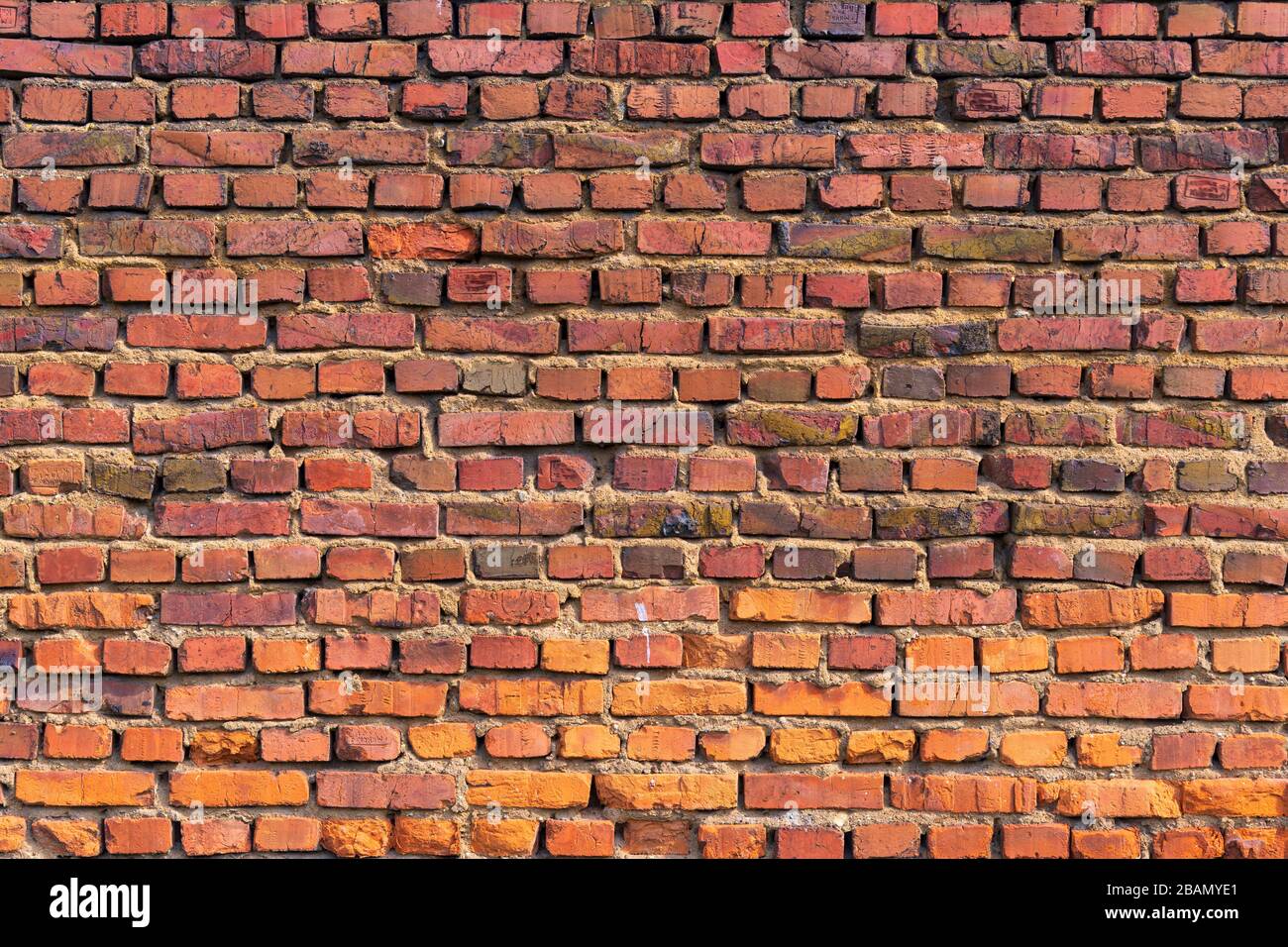 Vecchio muro di mattoni rossi come sfondo, sfondo di mattoni Foto Stock