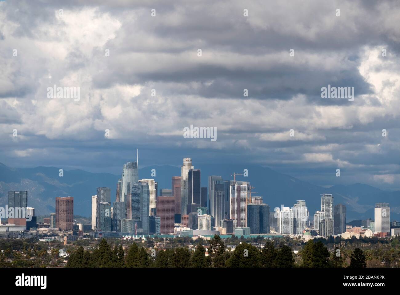Nuvole sopra il centro di Los Angeles California Foto Stock