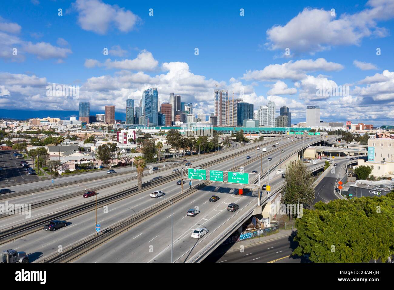 Vista aerea del centro di Los Angeles e 10 autostrade Foto Stock