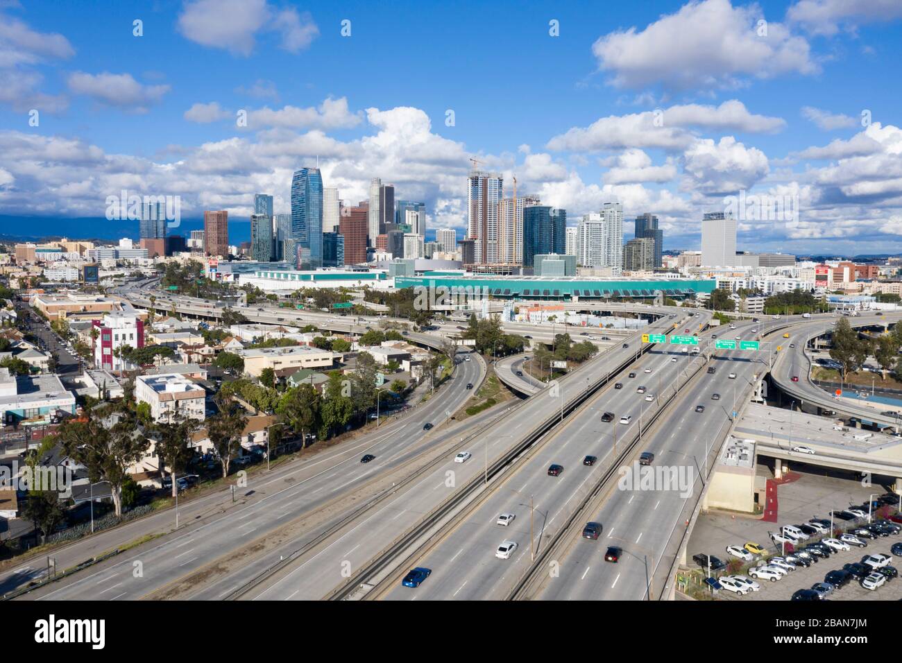 Vista aerea del centro di Los Angeles e 10 autostrade Foto Stock