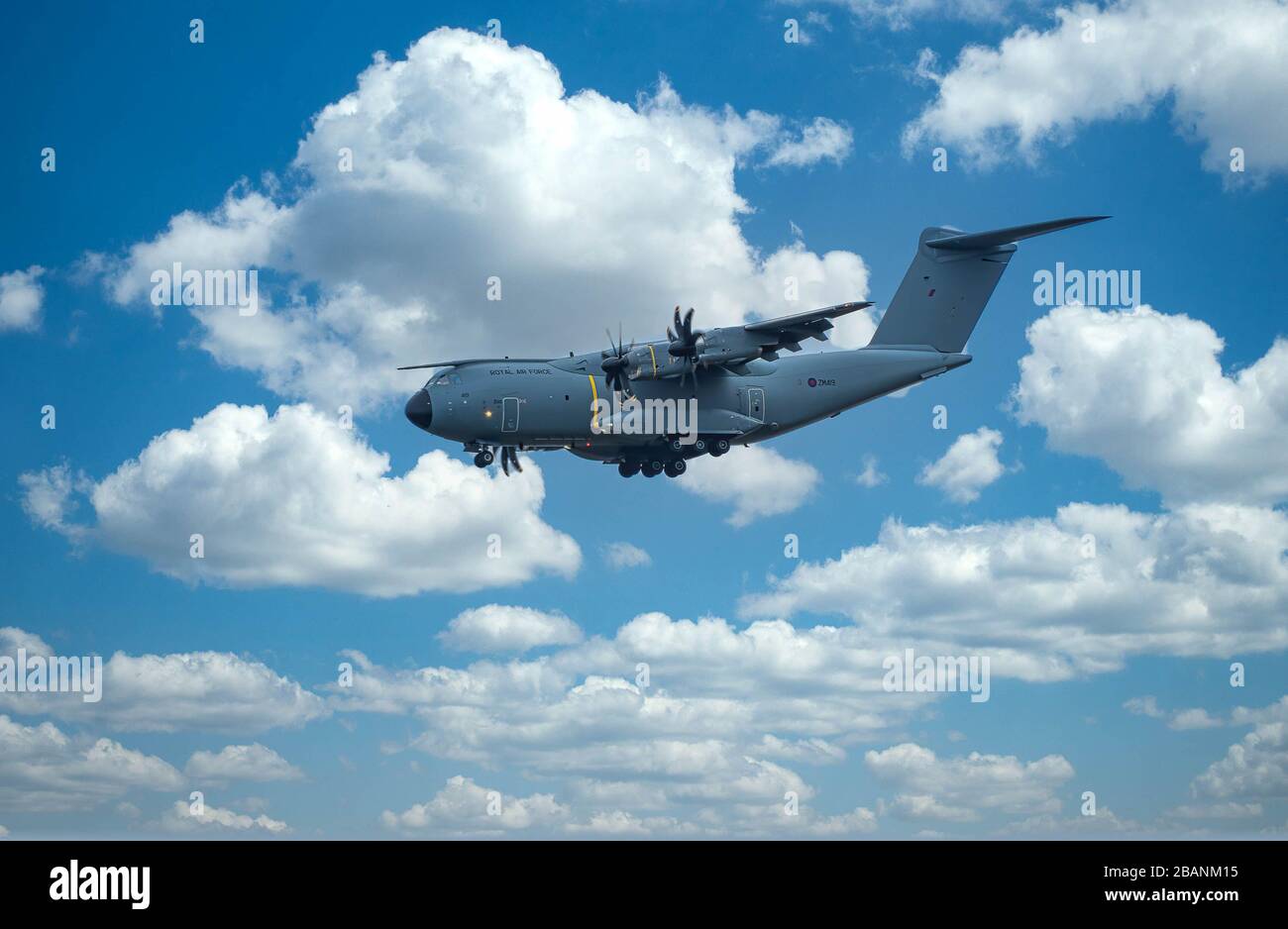 CHESTER, Regno Unito - 28 MARZO 2020: Aerei militari della Royal Air Force Airbus A400 Foto Stock
