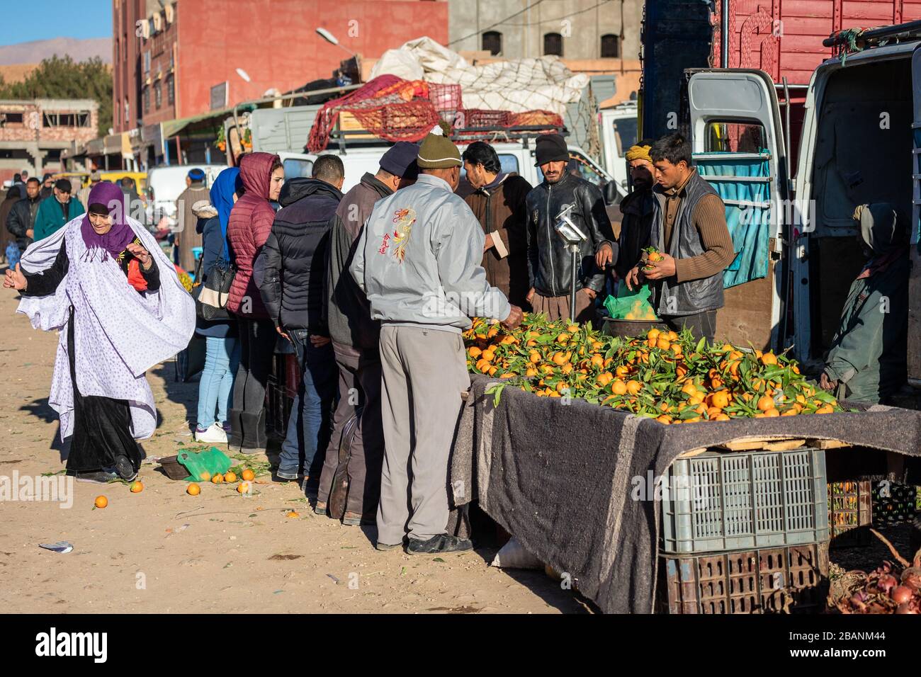 Il vivace mercato di Ait ben Haddou, Marocco Foto Stock