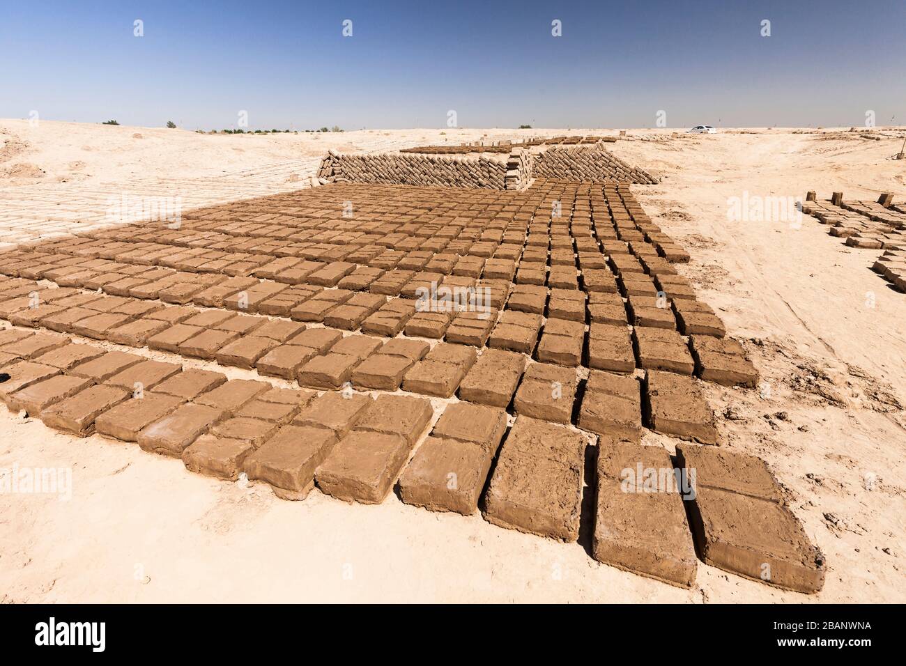 Restauro archeologico adobe, Kampir Tepa, Kampir Tepe, città antica, Termez, Surxondaryo Regione, Uzbekistan, Asia centrale, Asia Foto Stock