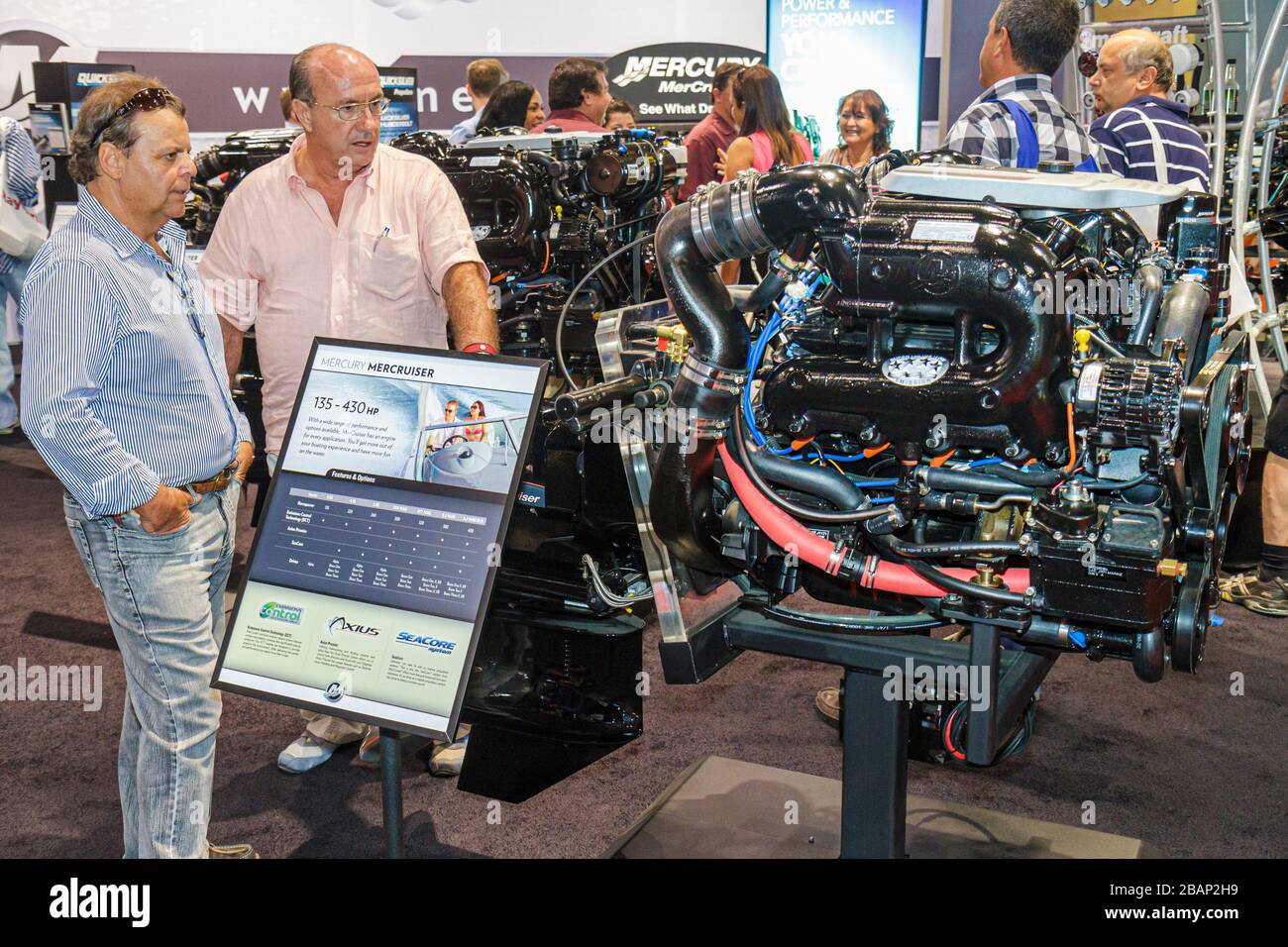 Miami Beach Florida, Miami Beach Convention Center, Miami International Boat Show, espositore, venditori ambulanti bancarelle mercato stand, buyer b Foto Stock