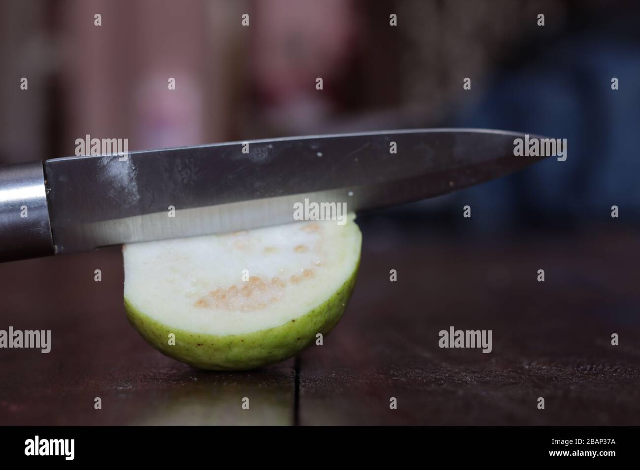 Frutto guava isolati su sfondo bianco Foto Stock