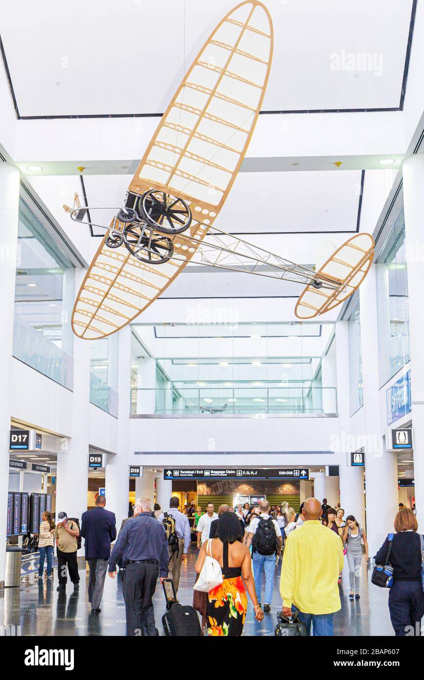 Miami Florida International Airport mia, gate, aliante, passeggeri passeggeri, passeggeri, passeggeri, passeggeri, FL110915019 Foto Stock