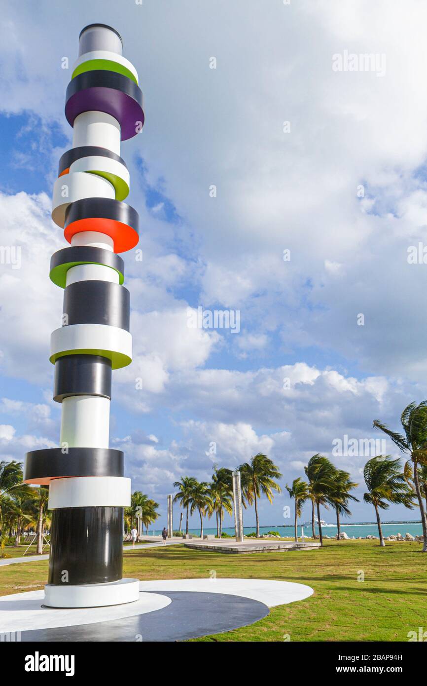 Miami Beach Florida,South Pointe Park,Point,Art Basel,parco pubblico,Art in Public Places,scultura,Tobias Rehberger,Faro ostinato,fronte mare,palma Foto Stock