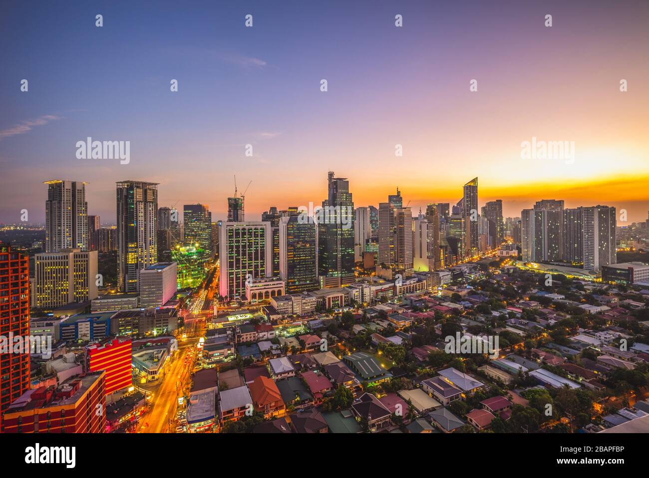 Skyline di Makati a Manila nelle Filippine Foto Stock