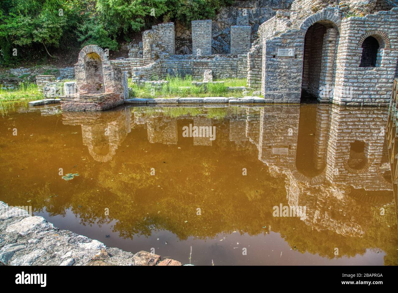 Butrint è il principale centro archeologico dell'Albania ed è protetto dall'UNESCO come patrimonio dell'umanità. L'antica città è stata costruita su Ksami Foto Stock