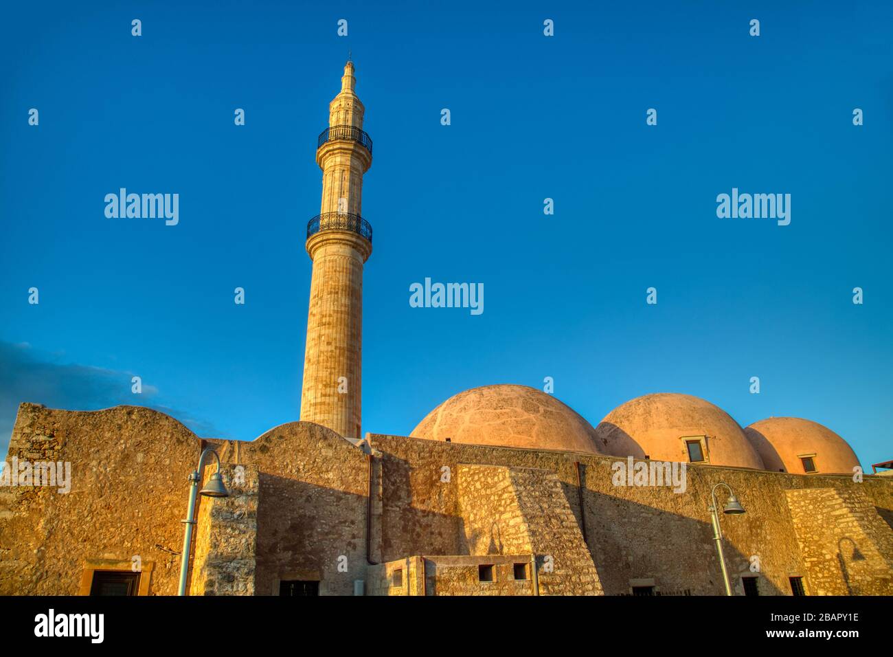Moschea di Neradze o Gaci Hussein nella città di Rethymno sull'isola di Creta Foto Stock