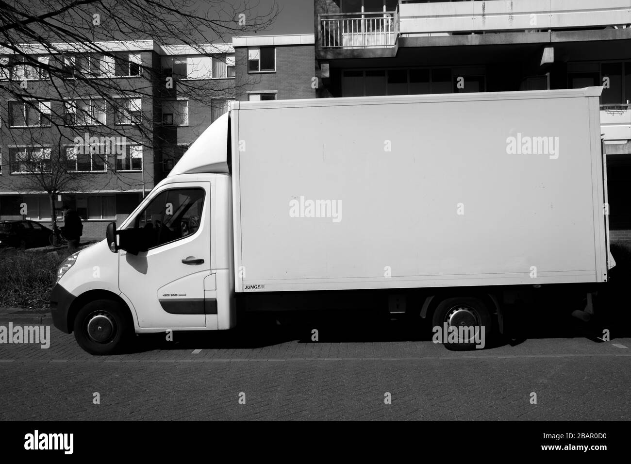 White Truck to Fill in Text on a Diemen Paesi Bassi 2020 in bianco e nero Foto Stock