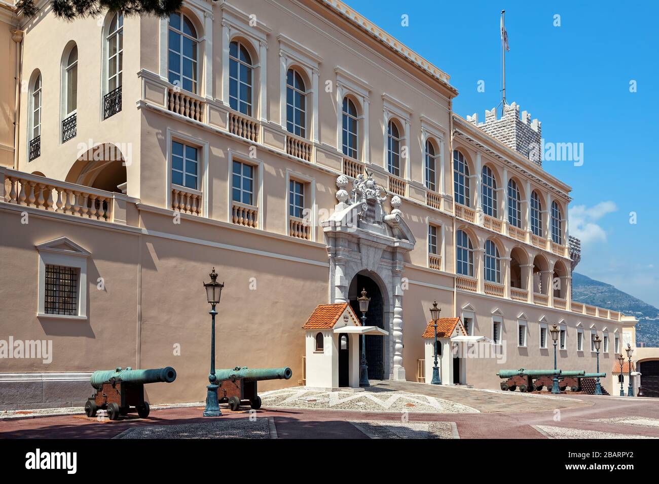 Palazzo facciata - residenza ufficiale del Principe di Monaco a Monaco-Ville, Monaco. Foto Stock