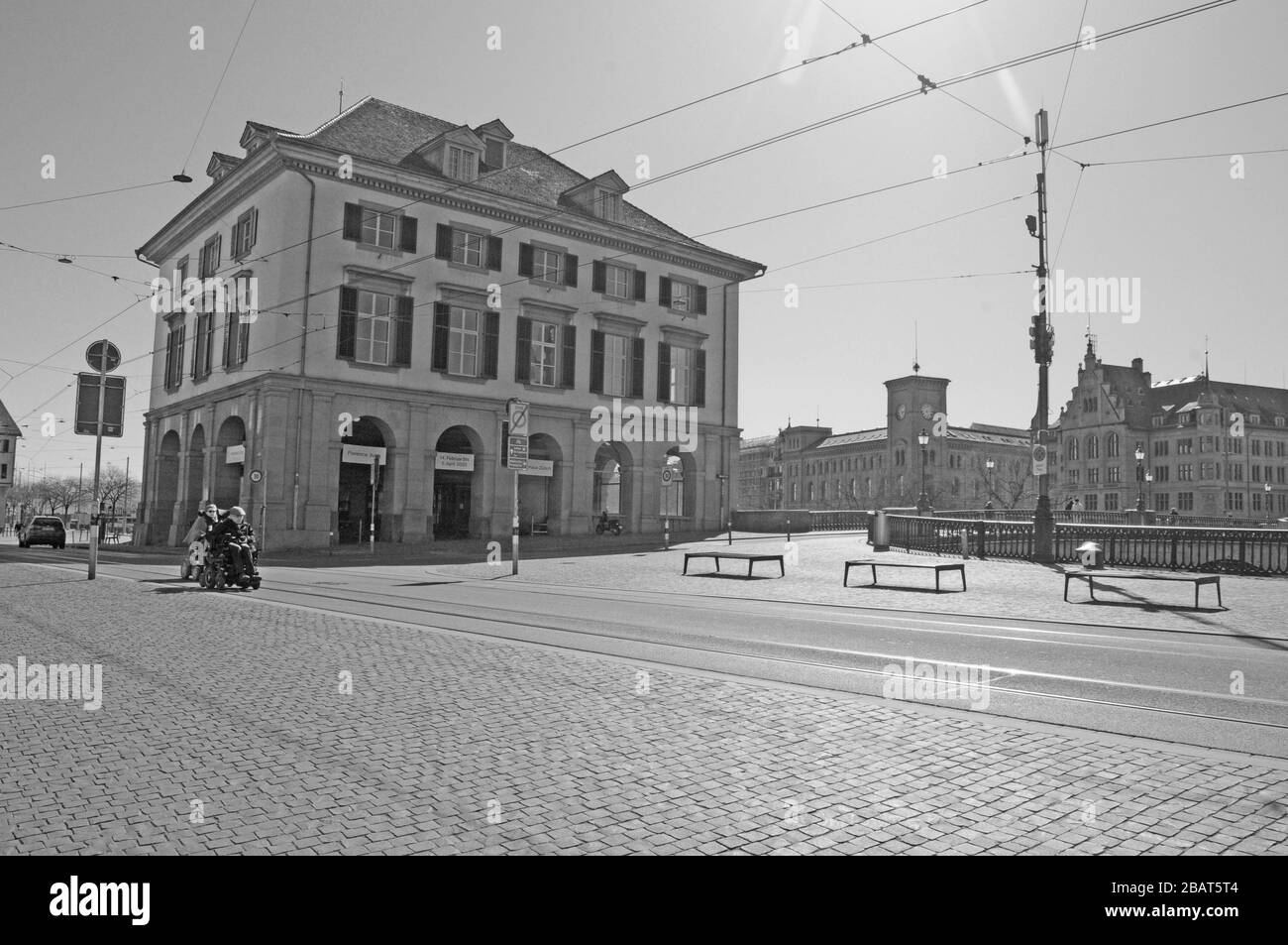 Corona città fantasma Zürich Città: L'intera area del lago e molti luoghi pubblici sono chiusi per il pubblico fino al 19 aprile finora Foto Stock