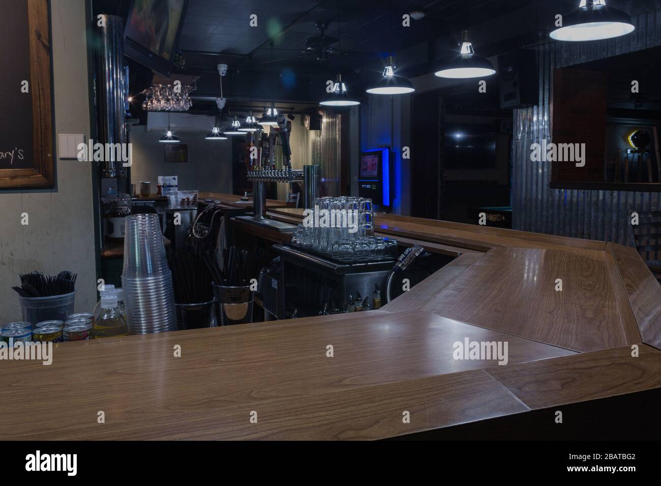 Coronavirus COVID-19, piccolo bar e ristorante locale vuoto, Oaks, PA, 27 marzo 2020 Foto Stock