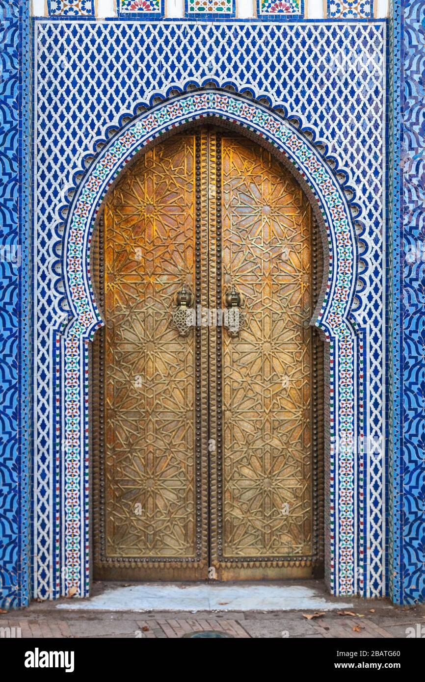 Fes, marocco: Porta del Palazzo reale Foto Stock