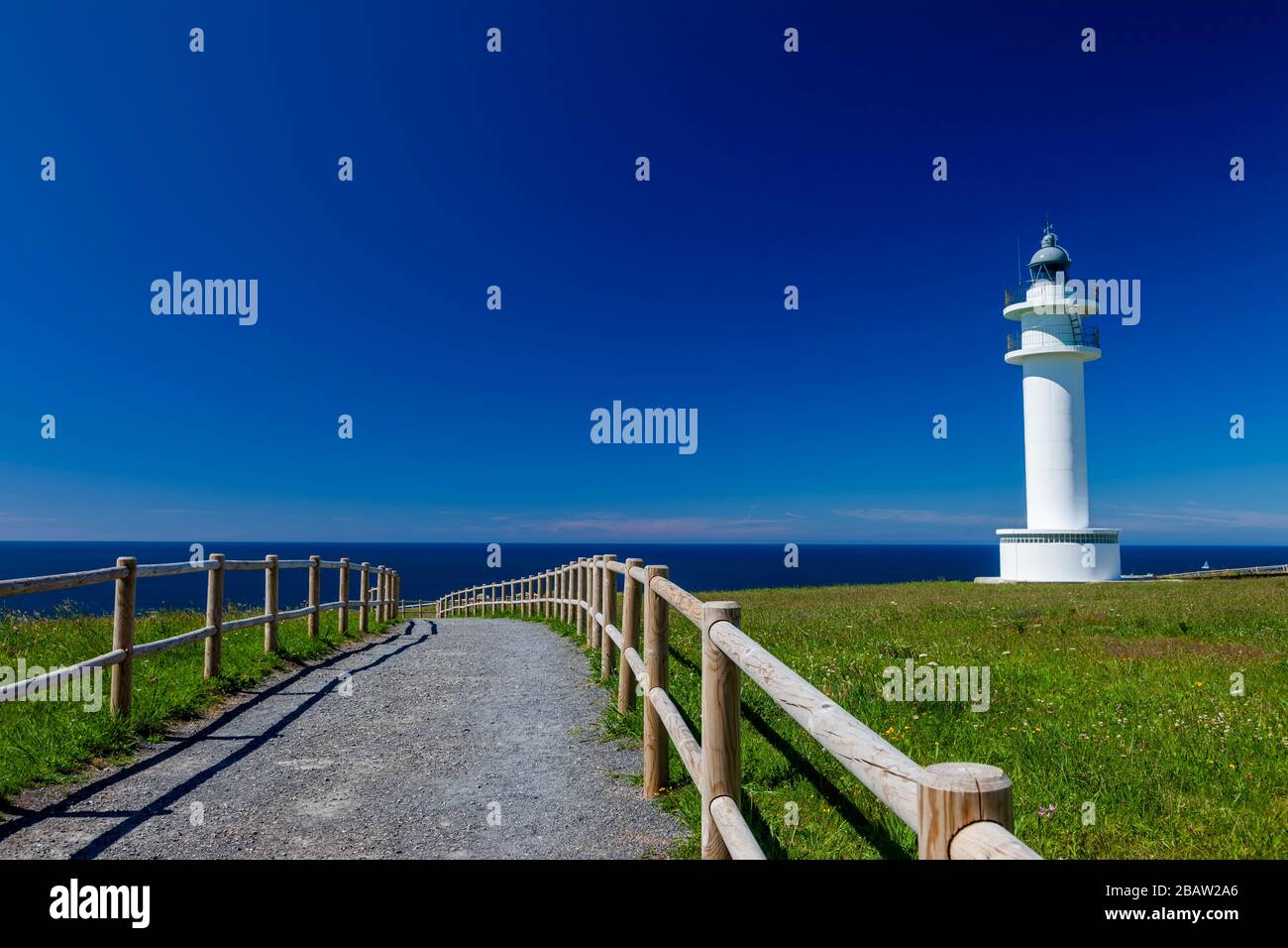 Faro di Ajo, Mar Cantabrico, Cantabria, Spagna, Europa Foto Stock