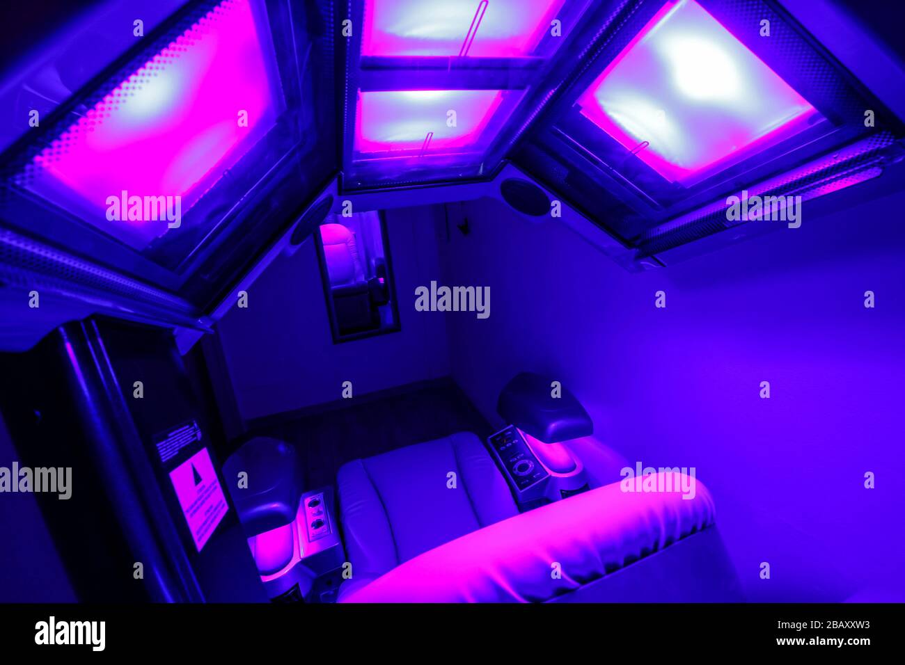 solarium con lampade solari Foto Stock