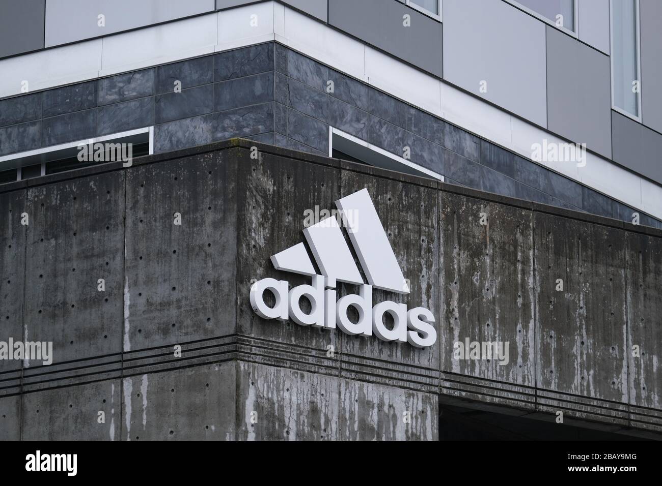 Adidas headquarters immagini e fotografie stock ad alta risoluzione Alamy