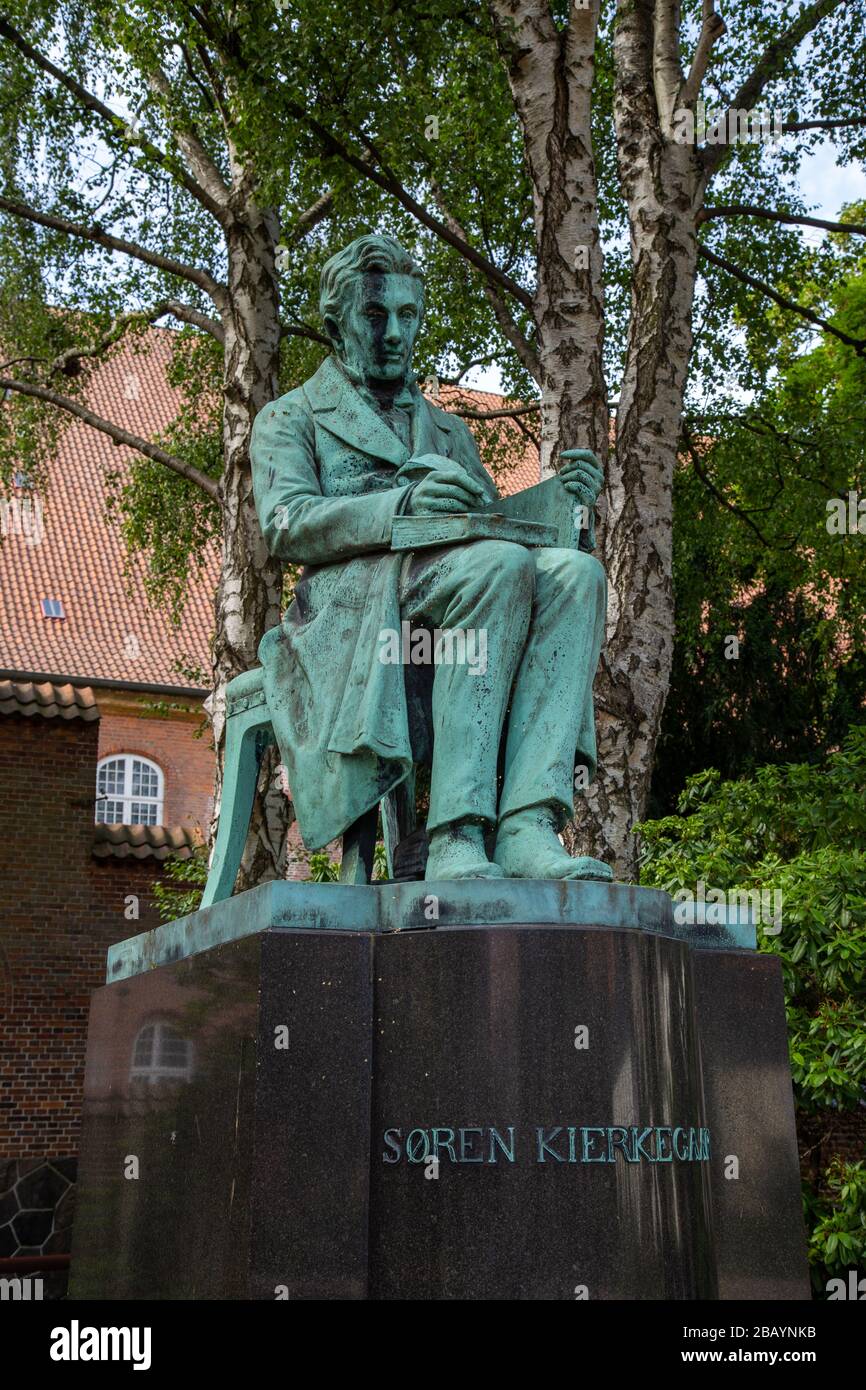 Statua di Soren Kierkegaard a Copenhagen Foto Stock