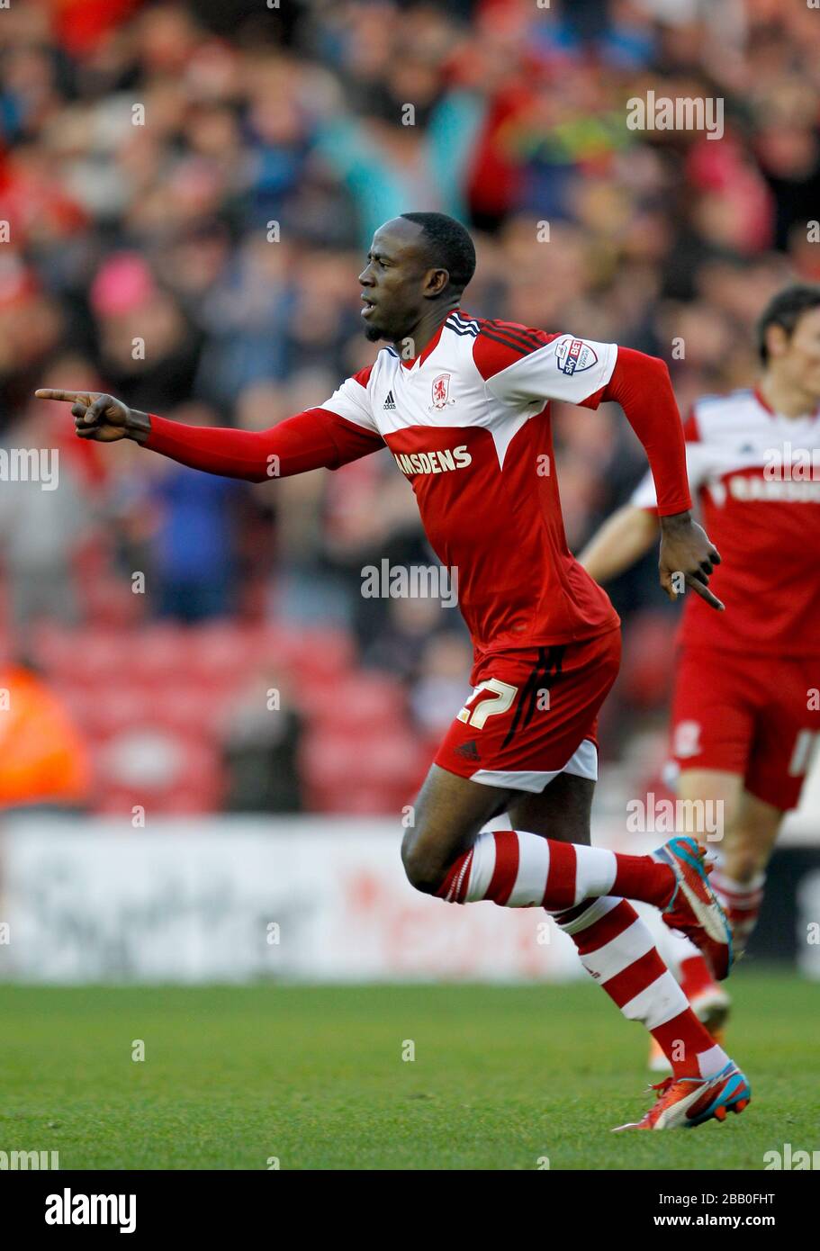 Albert Adomah di Middlesbrough celebra il suo obiettivo di apertura per Middlesbrough durante il campionato SkyBet - Middlesbrough / Burnley - il Riverside Stadium Foto Stock