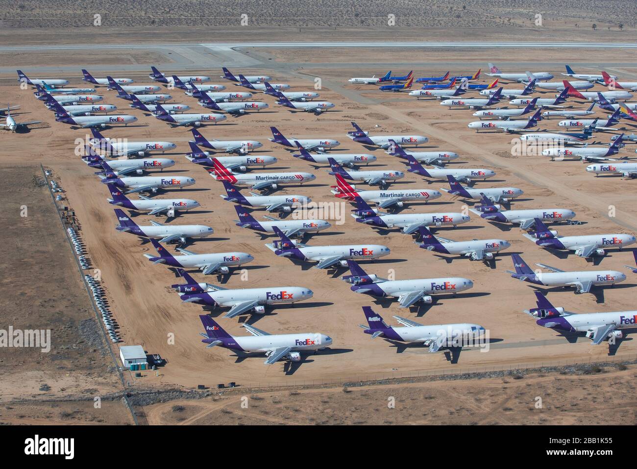 I vecchi aerei da carico FedEx sono conservati presso l'aeroporto logistico della California meridionale venerdì 10 gennaio 2020 a Victorville, California, Stati Uniti. (IOS/ESPA-Images) (Foto di IOS/Espa-Images) Foto Stock