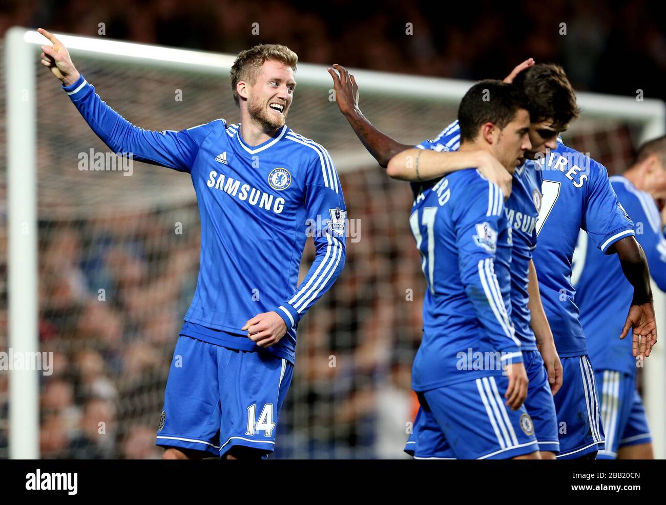 Andre Schurrle del Chelsea celebra dopo aver segnato il loro primo obiettivo Foto Stock