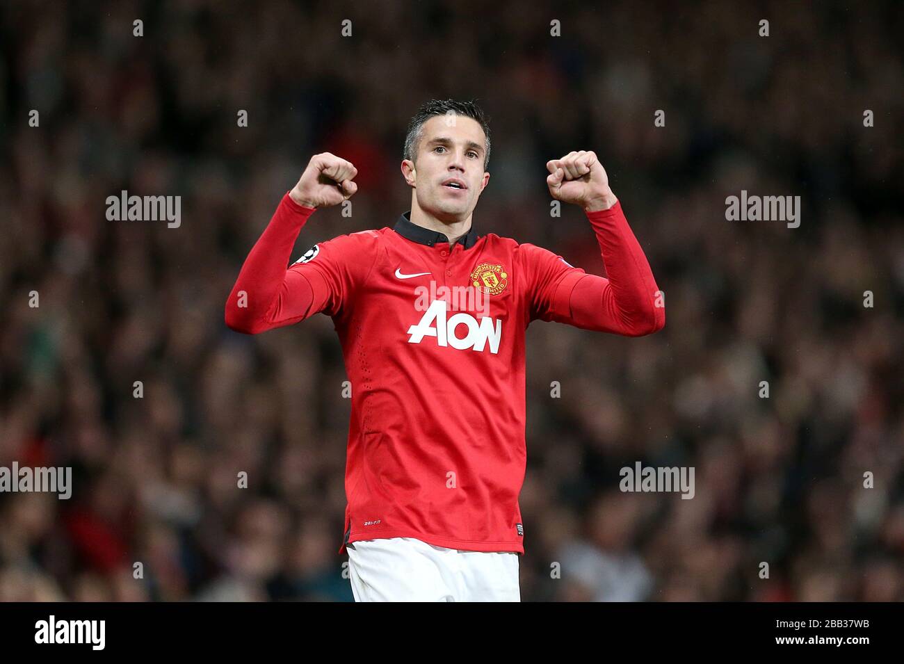 Robin van Persie del Manchester United festeggia dopo aver segnato il secondo gol della sua squadra Foto Stock