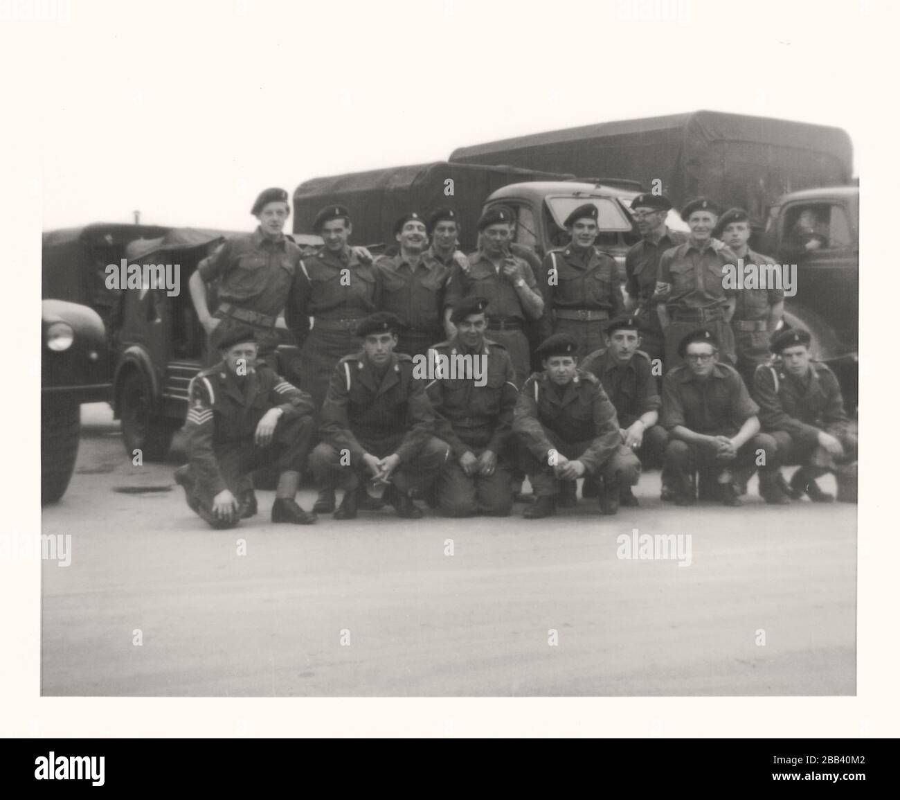 Soldati dell'esercito territoriale nel campo annuale degli anni '60 Foto Stock