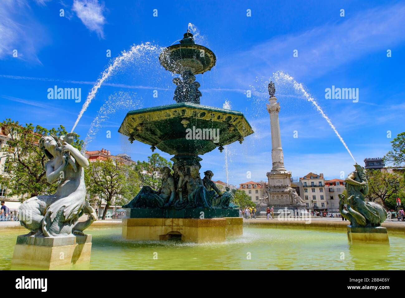 La fontana in Piazza Rossio a Lisbona, Portogallo Foto Stock