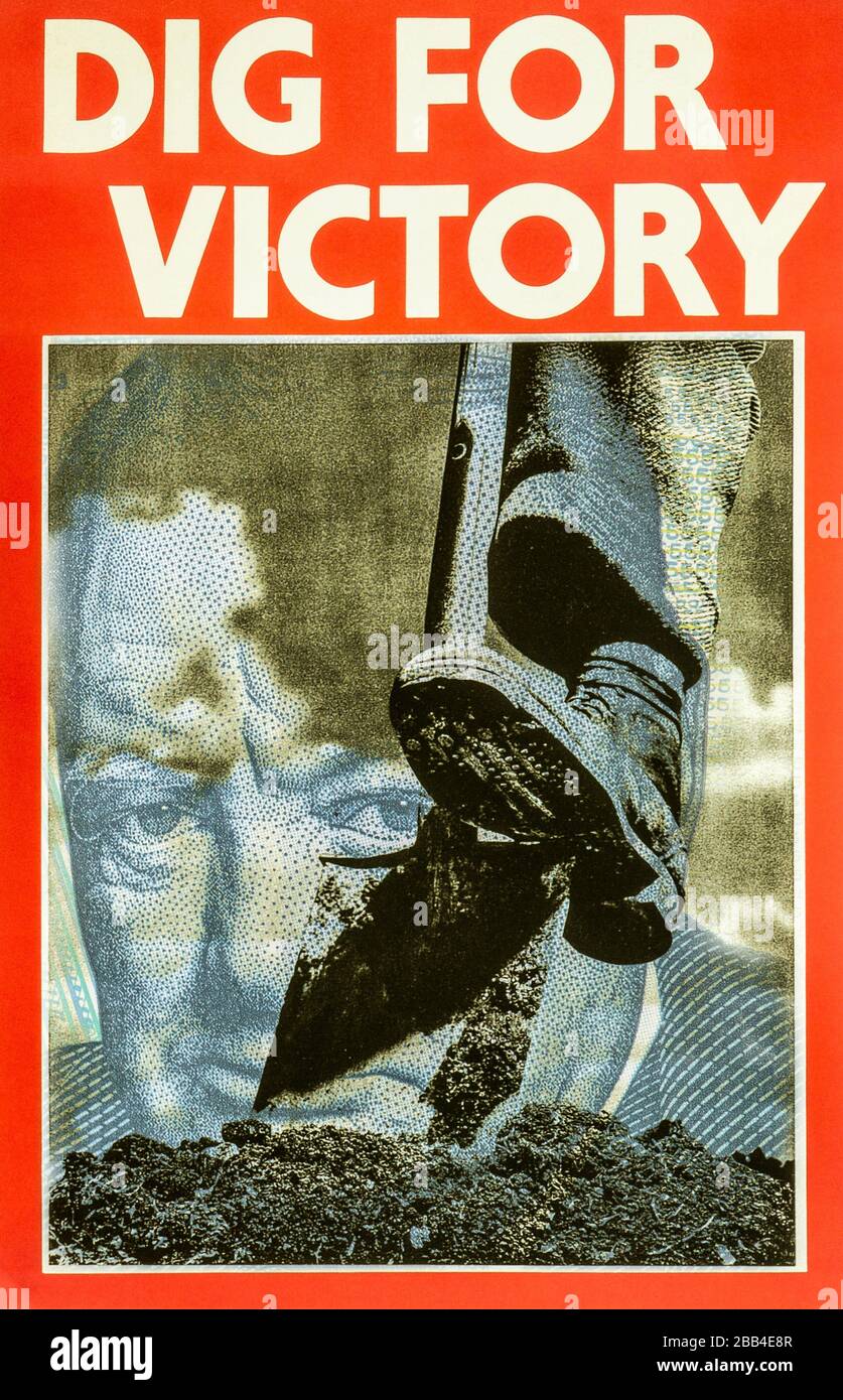 Scava per il poster della vittoria in tempo di guerra con l'immagine di Winston Churchill sovrapagata. Foto Stock