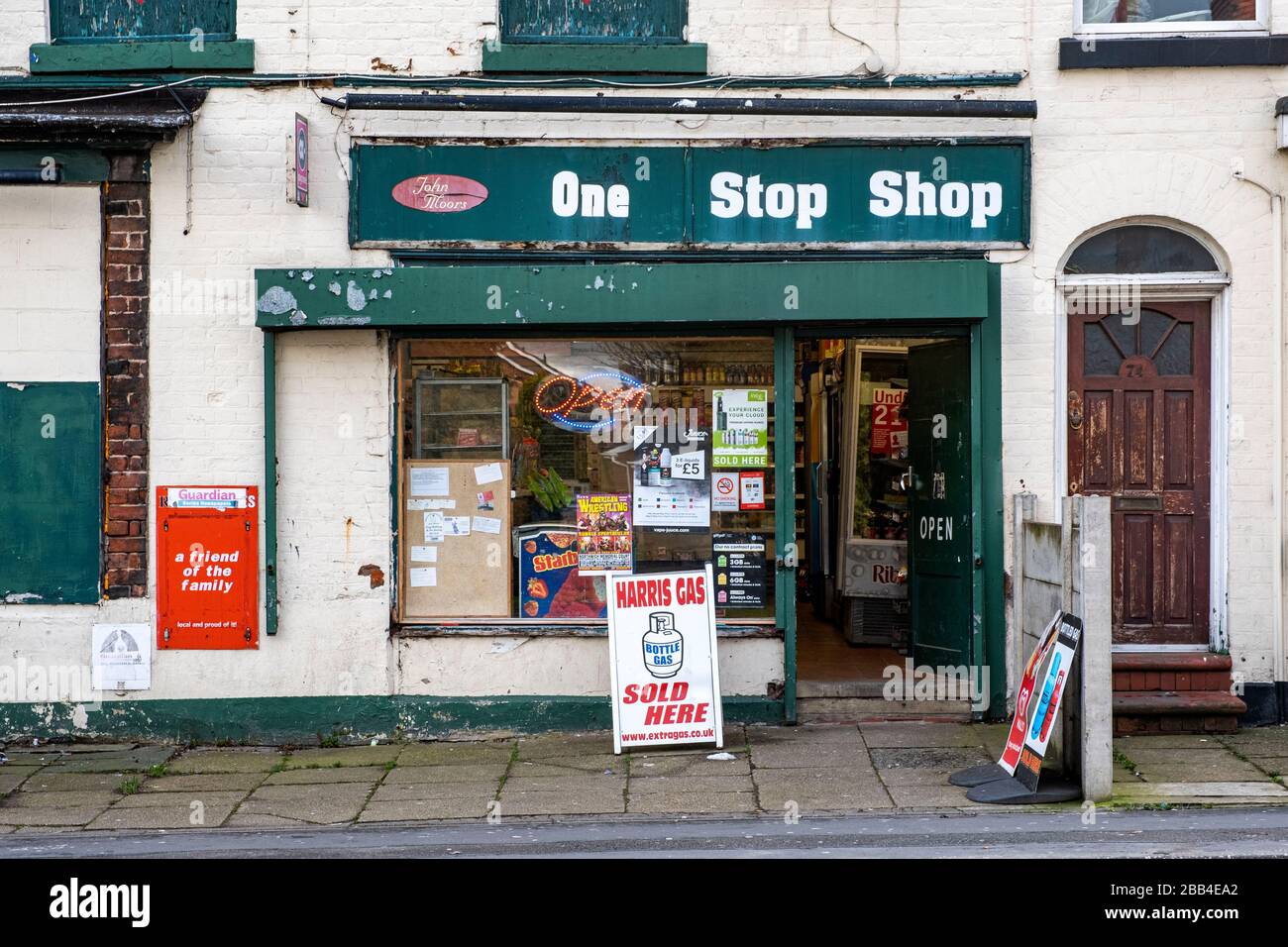 Un negozio di articoli, minimarket a Winsford Cheshire, Regno Unito Foto Stock