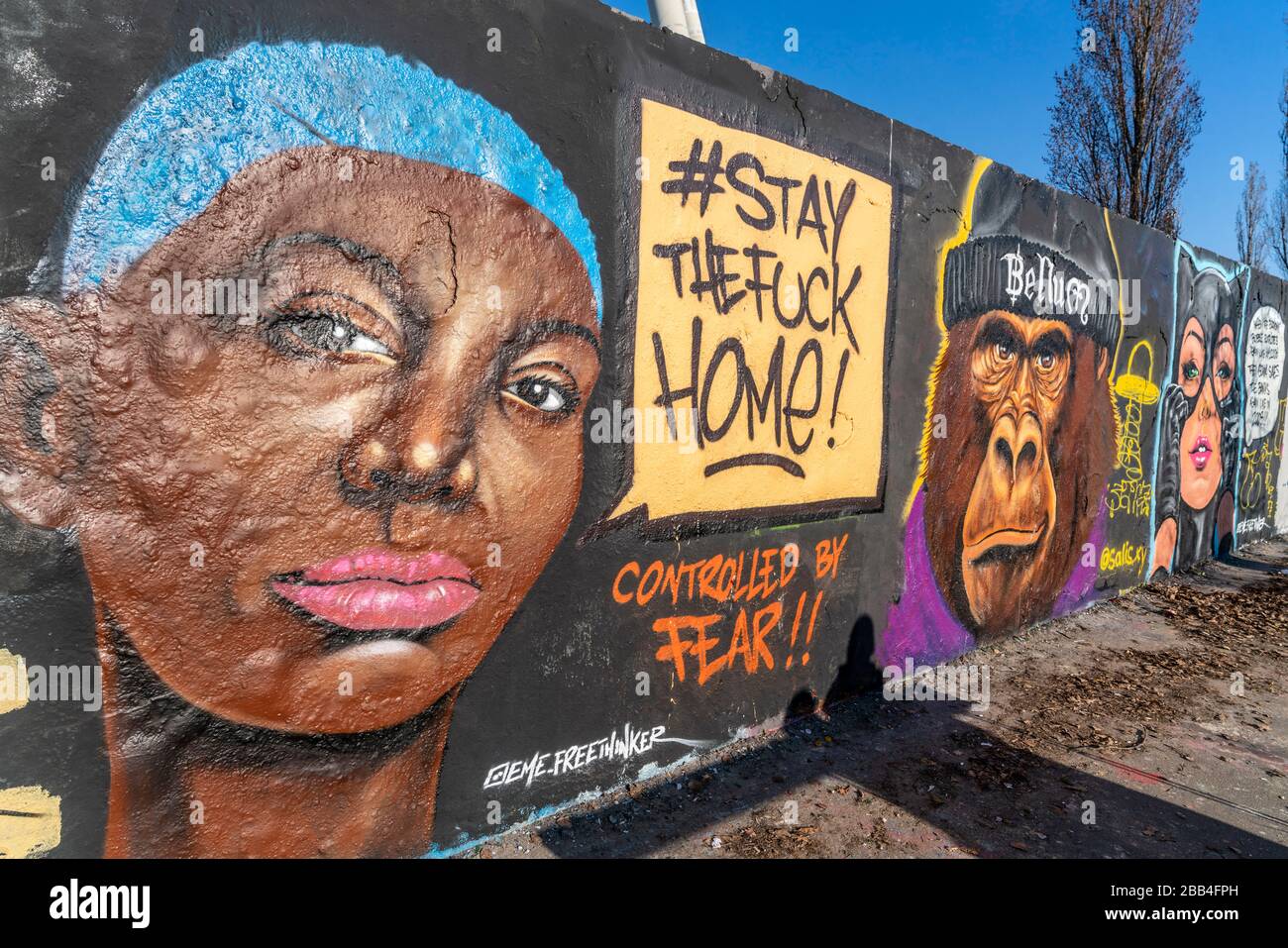 Graffiti zur Corona Krise im Mauerpark a Berlino Prenzlauer Berg *** Graffiti sulla crisi del Corona a Mauerpark a Berlino Prenzlauer Berg . Foto Stock