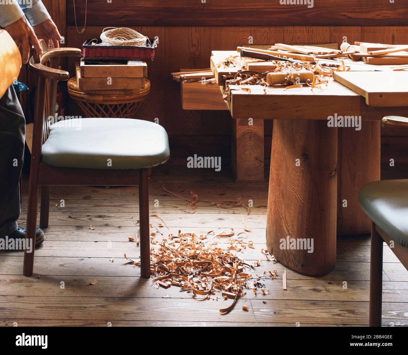 tradizionale giapponese fatto a mano utensili in legno. Foto Stock